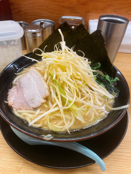 「醤油ネギラーメン麺マシ」@横浜家系ラーメン 宮本商店 ひたちなか店の写真