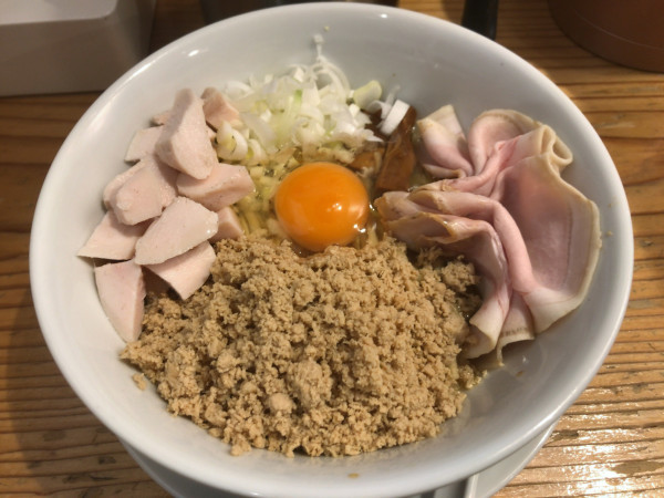 「とりまぜそば」@麺屋鈴春の写真