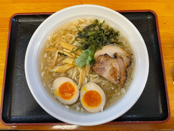 「塩らーめん 味玉入り(¥850)」@みやび屋の写真