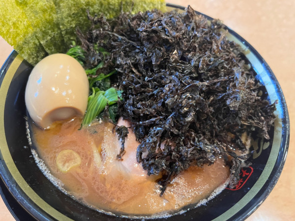 「ラーメン(並)850円＋岩のり200円＋フォロワー潰し玉子」@大輝家直系 皇道家の写真