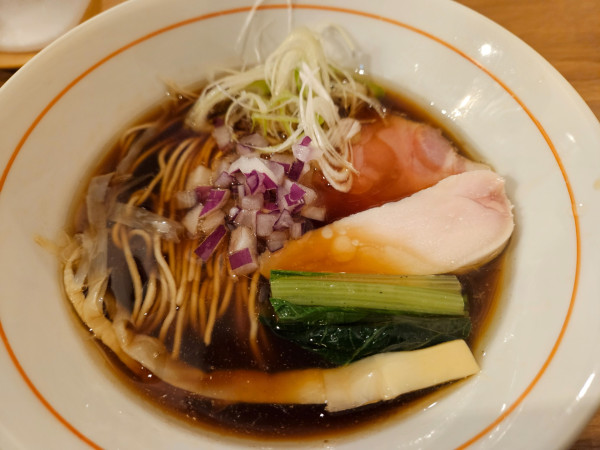 「醤油らぁめん」@BISTRO ogawaの写真