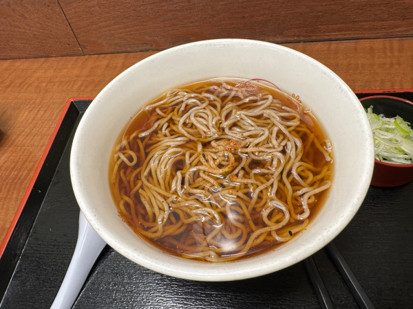 「かけそば（並盛）420円」@駅そば 八起家 高崎店の写真