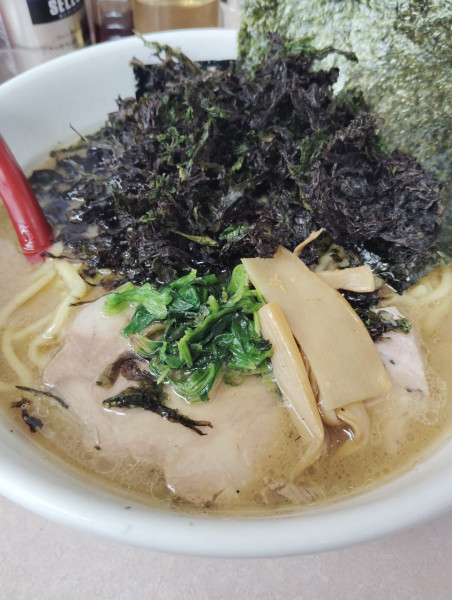 「岩海苔ラーメン」@横浜ラーメン あばん 上尾西口駅前店の写真