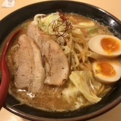 北海道と信州の合せ味噌ラーメン（大盛）