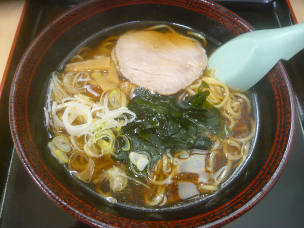 「醬油ラーメン」@梅もと ヤエチカ店の写真