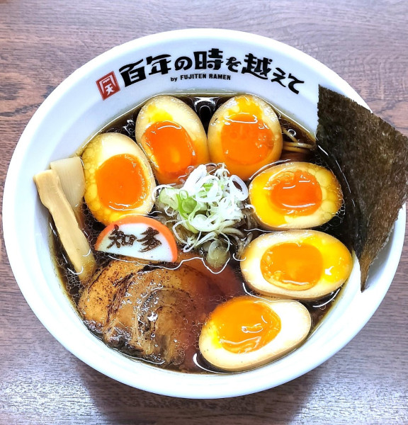 「中華そば味玉入 1000円+味玉 150円×2」@百年の時を越えての写真