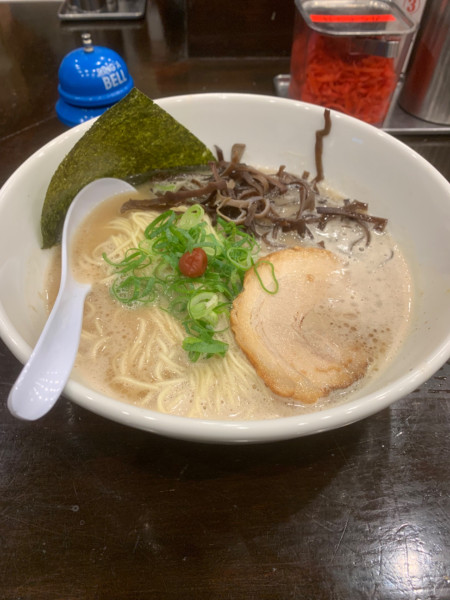 「豚骨ラーメン➕キクラゲ➕無料替玉」@平九郎Rの写真