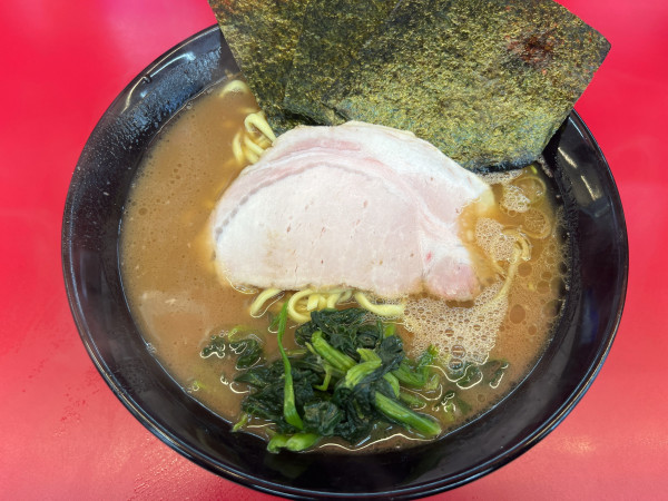 「中盛ラーメン　950円」@横浜家系ラーメン 宮里家の写真