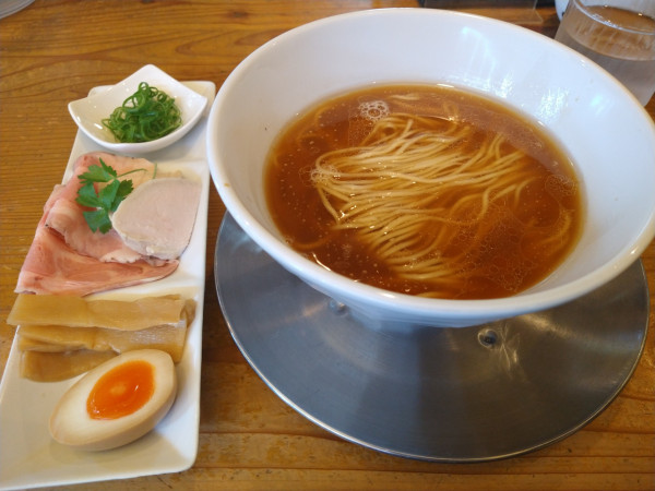 「鶏そばクラシック」@らぁ麺 めん奏心の写真