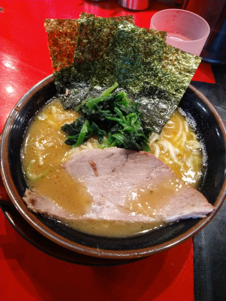 「ラーメン700円」@横浜家系らーめん 山崎家の写真