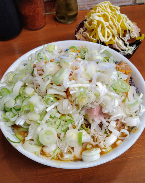 「RED  ZONE1辛(中盛)+ネギまみれW､トンタク丼」@それいけ！たかちゃんラーメンの写真