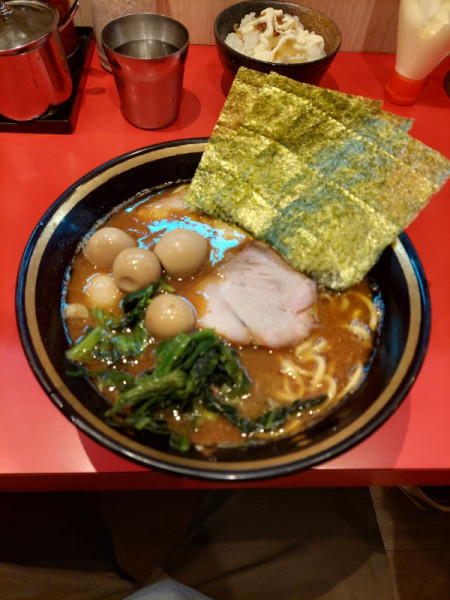 「ラーメン並＋うずら＋ライス」@横浜家系ラーメン 大﨑家の写真