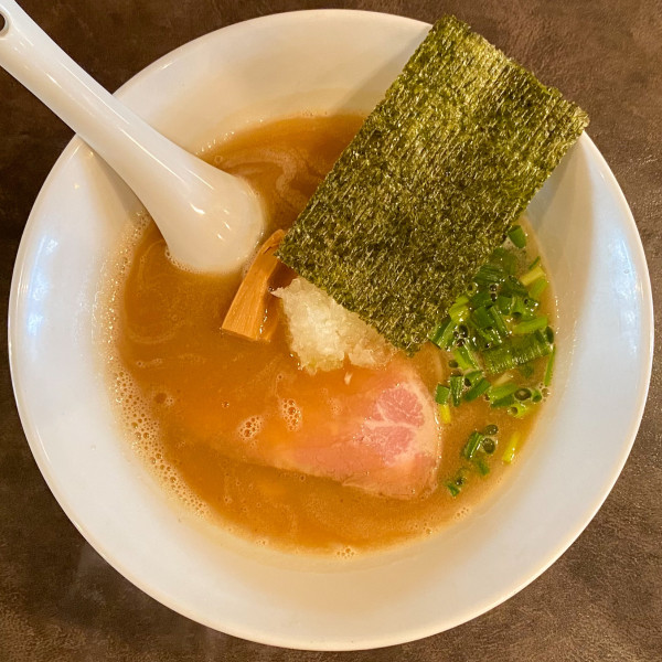 「しょうゆ（麺少なめ）¥1,000」@麺や 麗の写真