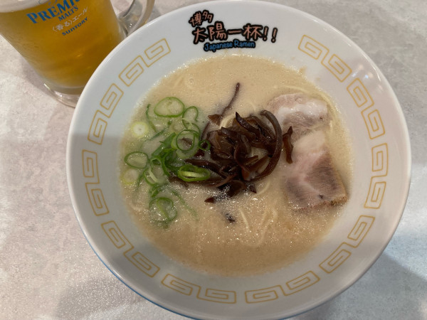 「博多クリーミー豚骨ラーメン¥800」@博多太陽一杯!!の写真
