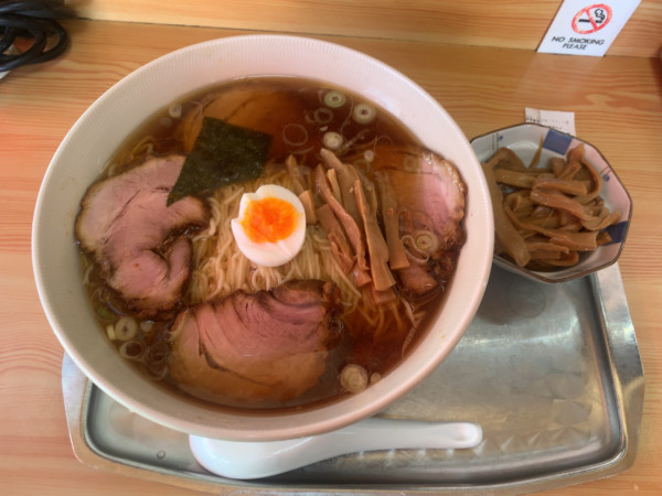 「チャーシュー麺中盛1,250円・メンマ300円」@大勝軒 武蔵高萩店の写真