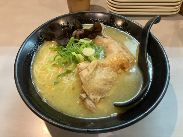 「鶏王らーめん 950円」@鶏王けいすけ 秋葉原店の写真