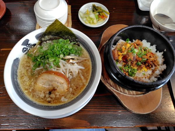 「ガツーンとにぼしラーメン935円（期間限定）」@ばり馬 鳥取トリニティモール店の写真
