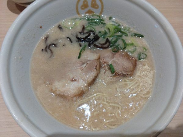 「豚骨」@TOKYO 豚骨 BASE MADE by 博多一風堂 ecute品川サウス店の写真