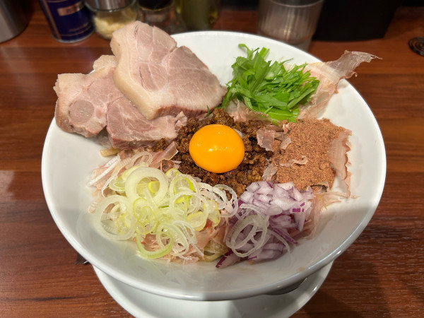 「厚切り肉と鰹のまぜそば」@鰹が昇るまでの写真