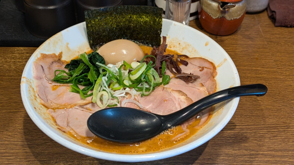 「こってり特製ら〜めん赤」@戯拉戯拉 船橋本店の写真