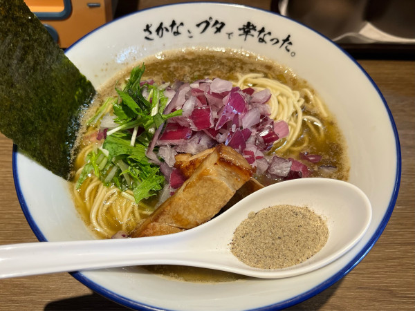 「煮干らーめん」@さかなとブタで幸なった。の写真