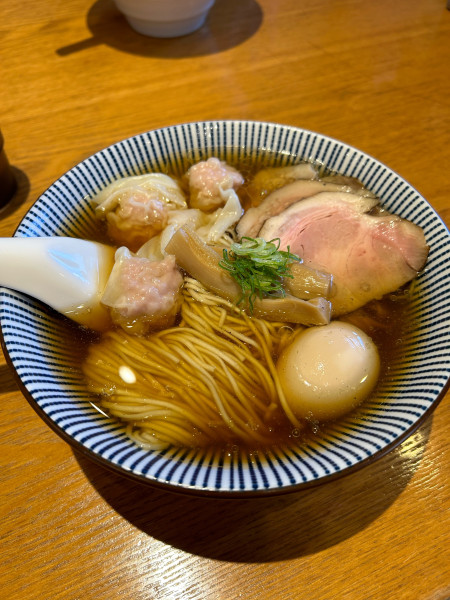 「名古屋コーチンの炙り肉中華そば大盛煮玉子1600円」@寿製麺よしかわ 坂戸店の写真