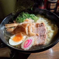 ガリ塩ワンタンメン（帯麺に変更）