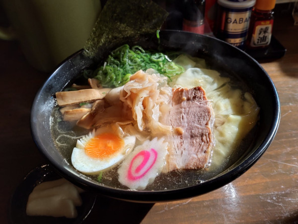 「ガリ塩ワンタンメン（帯麺に変更）」@元祖帯麺 梅田飯店の写真