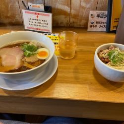 和風出汁醤油ラーメン