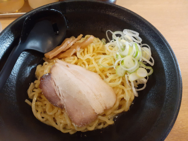 「しお油そば」@味の天徳 柿生店の写真