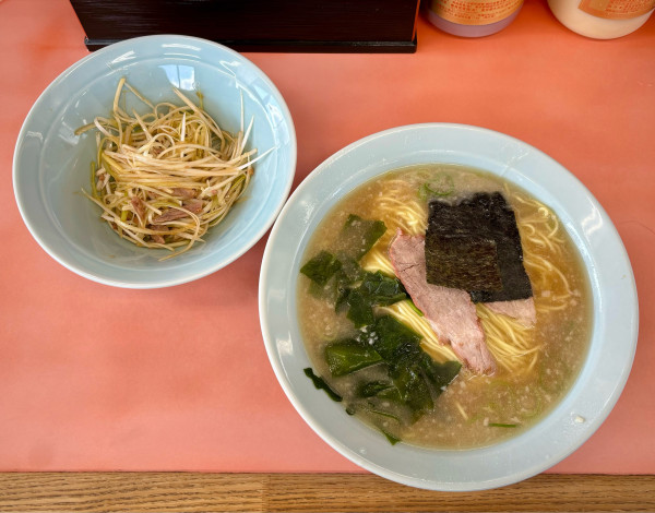 「ラーメン+ネギ(750+250)」@ラーメンショップ たつみや 麻溝台の写真