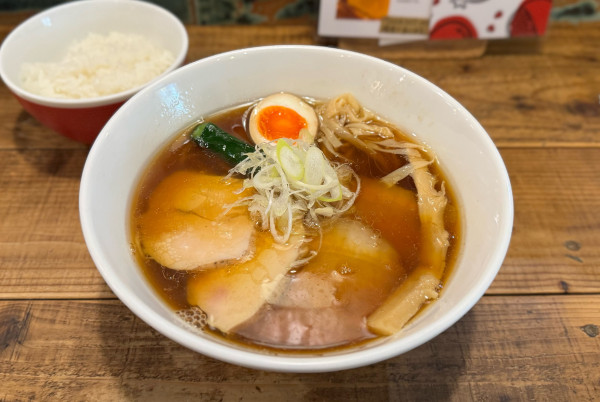 「スペシャル醤油ラーメン¥1200、ごはん小¥100」@Ramen Free Birdsの写真