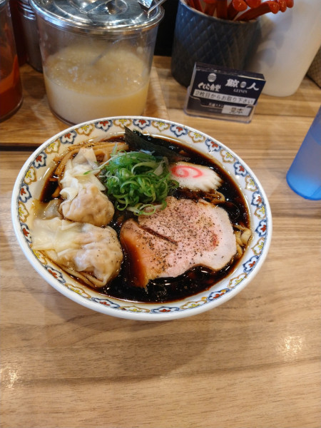 「ブラックワンタン」@くじら食堂 nonowa東小金井店の写真