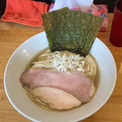 煮干しラーメン塩のり増し