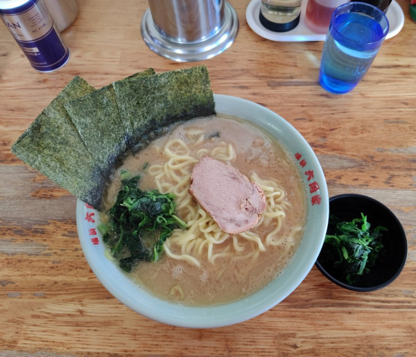 「大盛ラーメン」@六角家 本店の写真