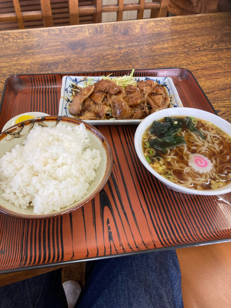 「生姜焼き半ラーメンセット」@かしわやの写真