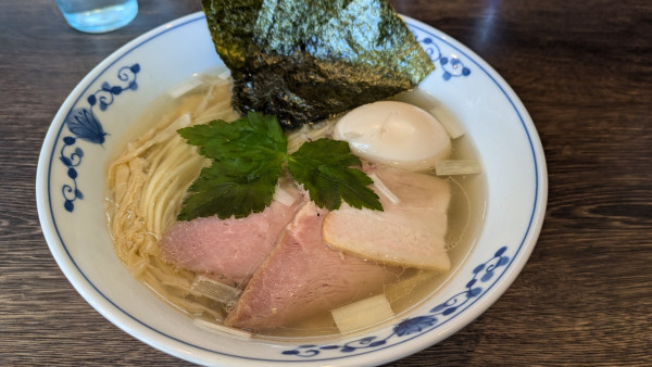 「特製鶏だし塩ラーメン」@麺処 景虎 戸塚安行店の写真