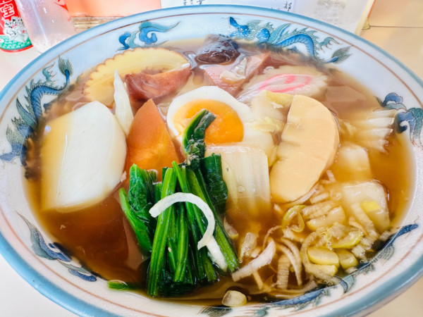 「五目ワンタンメン【1000円】」@丸信中華そばの写真