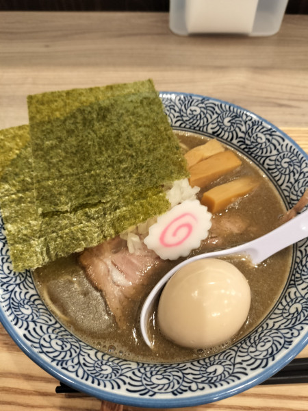 「煮干中華そば（濃厚）味玉」@煮干乃宴の写真