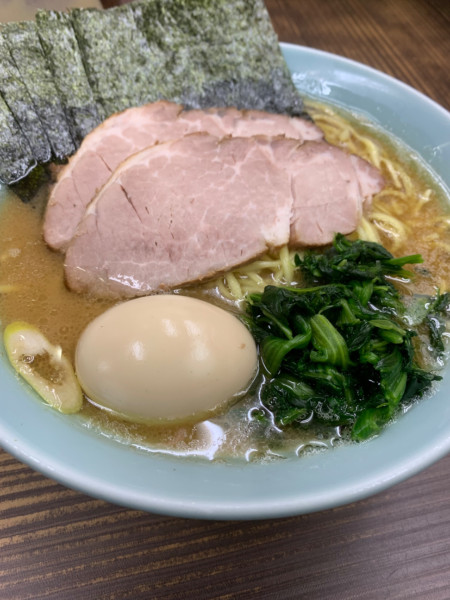 「特製ラーメン中➕ライス」@横浜家系らーめん 武蔵家 川口店の写真