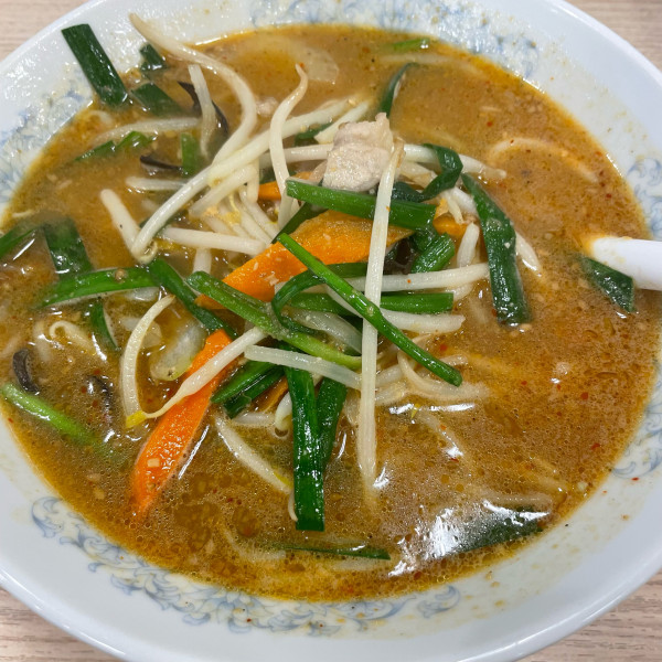 「みそラーメン(0.5玉)600円」@ぎょうざの満洲 おおたモール店の写真