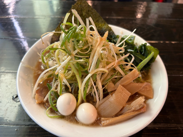 「ネギチャーシューめん1050円」@東京とんこつ。の写真