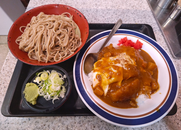 「カレーかつ丼セット（もりそば）￥1,000」@名代 富士そば 昭和通り店の写真
