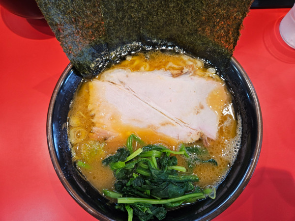 「ラーメン並」@横浜家系ラーメン 駒岡家の写真