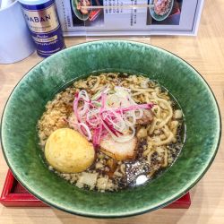 背脂寒川ジンジャー醤油ラーメン+半熟揚げ玉子