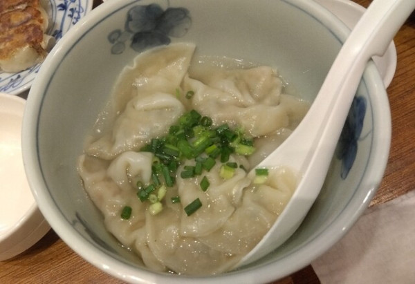 「水餃子 698円」@テムジン KITTE博多店の写真