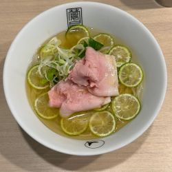 冷やし煮干しと酢橘の塩らーめん