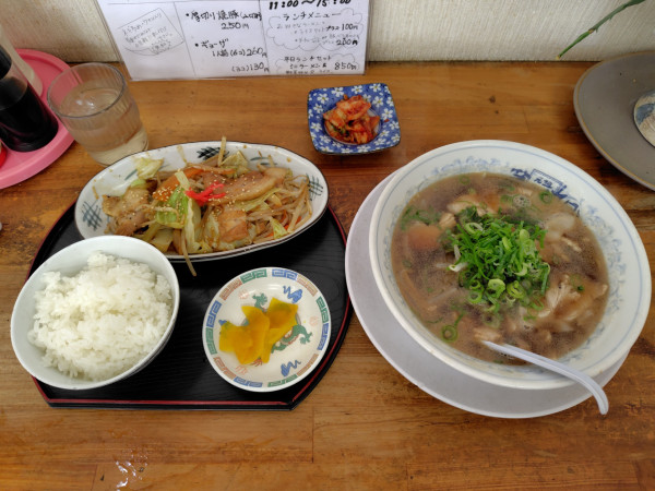 「平日ランチセット（ミニラーメン&野菜炒め&ライス）850円」@大ちゃんラーメン 鳥取店の写真