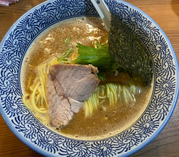 「魚介白湯らぁ麺　900円」@秋刀魚中華そば 生粋の写真