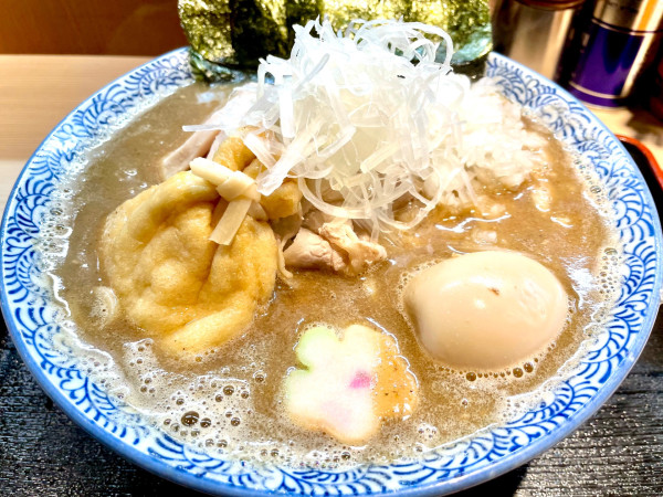 「☆らー麺 小結&特製トッピング☆」@らー麺土俵 鶴嶺峰の写真